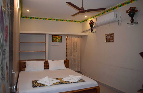 Tiruvannamalai Hotel | Sri Thirumalaivasa Guest House