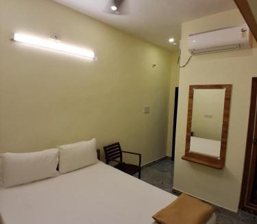 Tiruchendur Hotel | Sri Valli Residency