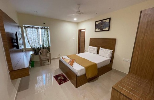 Tirupati Hotel | SriLakshmitulasiresidency by pickurstay