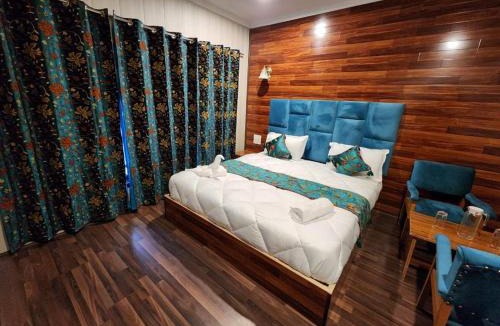 Nishat-Shalimar Hotel | Srinagar hotels and houseboats