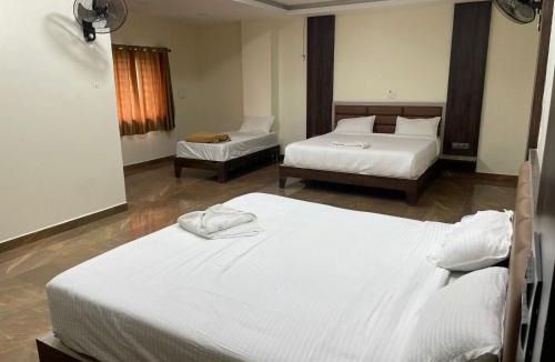 Ponneri Bed & Breakfast | SSR PARADISE ROOMs
