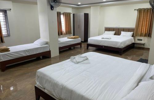Ponneri Bed & Breakfast | SSR PARADISE ROOMs