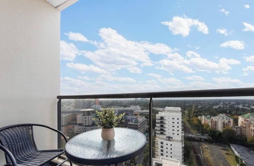 St. Leonards Apartment | St Leonards Studio | Near Station & Forum Mall