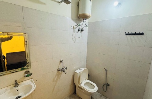 Gurugram Hotel | Starkey Inn