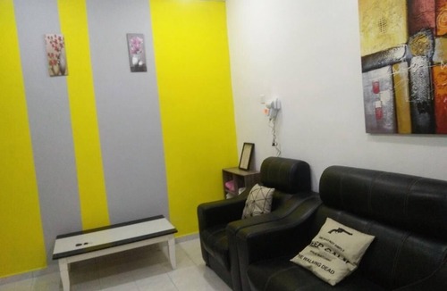 Taman Gadong Perdana House | Stay99 House 2 (1 King & 6 Queen bed)