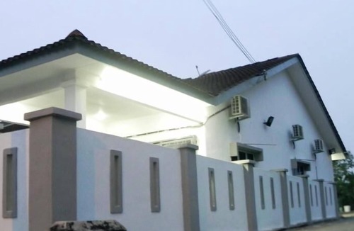 Taman Gadong Perdana House | Stay99 House BBQ Facilities (3 Bedrooms)