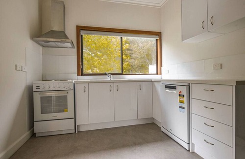 Bogong House | StayAU Ski&Lakeside Big group Retreat Falls Creek