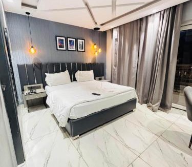 Pashim Vihar Hotel | Staylo Hotel Azora