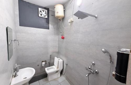 Hauz Khas Village House | Staylo Suites Edit