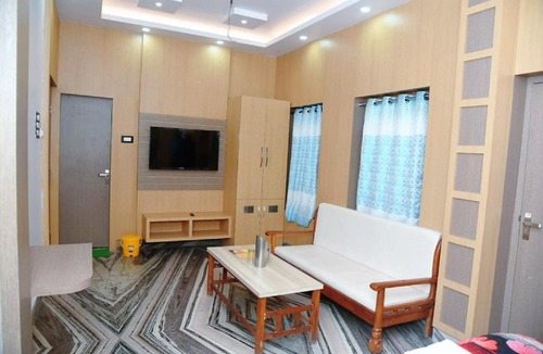 Deoghar Hotel | STAYMAKER Aditya Plaza