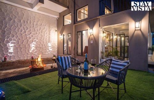 Mussoorie Villa | StayVista at Bourbon Sky with Bonfire, BBQ, Lawn