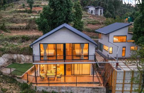 Kaul Villa | StayVista at Cujo's Haus with Heated Floor, Bonfire, WiFi, BBQ