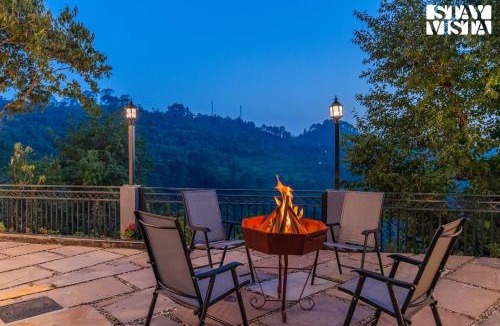 Naina Range Villa | StayVista at Golden Muse with BBQ & Jacuzzi