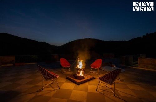 Bedla Villa | StayVista at Saket Loak with Pool, Lawn