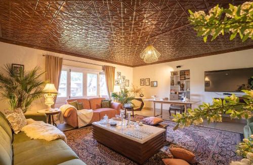 Srinagar Villa | StayVista at Waterside Estate