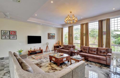 Bedla Villa | StayVista's Sylvara - Hill-View Villa with Private Pool, Jacuzzi & Games Room