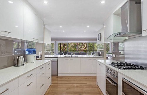 Nelson Bay House | Stella's at the Bay