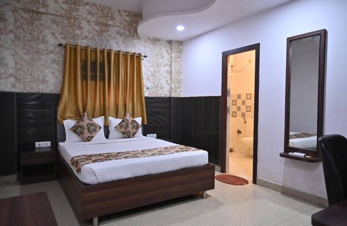 Sahibganj Hotel | Stone Park Radha Devi Ln