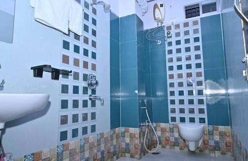 Sahibganj Hotel | Stone Park Radha Devi Ln