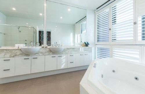 Forster Apartment | Strand Beachside 1003 Penthouse