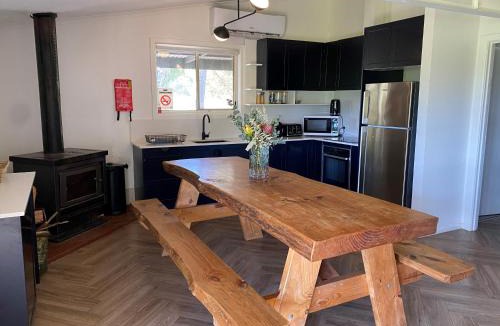 Strath Creek House | Strath Creek Lodge at The Village Green