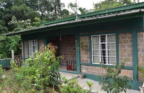 Mawlynnong House | Streamside Guest House