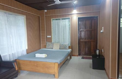 Mawlynnong House | Streamside Guest House