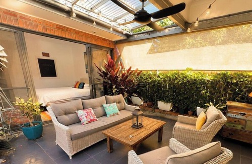 Tighes Hill Apartment | Studio Lizzie Private Newcastle Studio Retreat