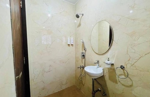 Kandivali East Apartment | Studio near Mindspace Malad west