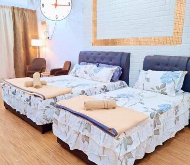 Batu Buruk House | Studio Room Bourgenvilla Jalan Budiman Batu Burok KTrg