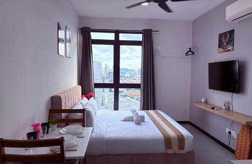 Kuala Lumpur Apartment | Studio Room with kitchen - City View - LRT - KLCC - KL - Gleneagles