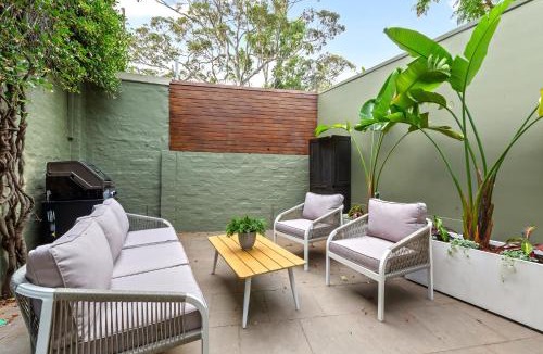 Surry Hills House | Stylish 2-Bed Surry Hills Terrace with Courtyard, Balcony & BBQ