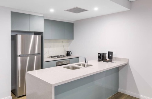 North Sydney Apartment | Stylish 2BR Harbour View Suite with Balcony