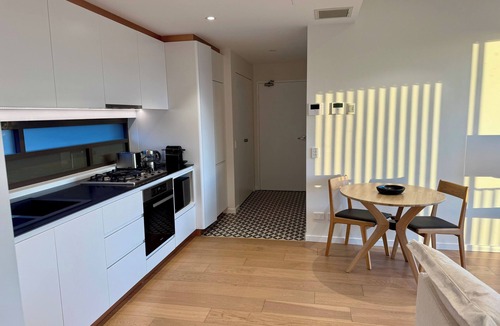 Leichhardt Apartment | Stylish and Quality Modern One-Bed Apartment