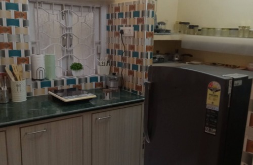 Lake Town Apartment | Stylish, Cozy 1-bedroom apartment suite in Kolkata near International Airport