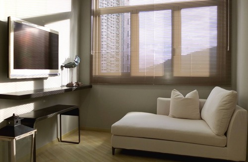 Tanjung Tokong Apartment | Stylish Room with Bath and Kitchenette Living