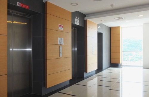 Tanjung Tokong Apartment | Stylish Room with Bath and Kitchenette Living