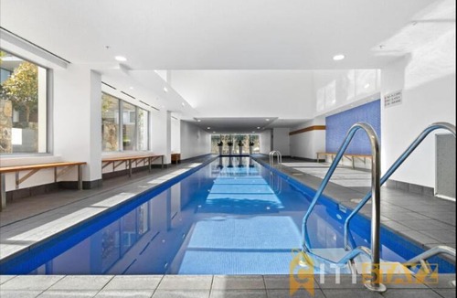 City West Apartment | Stylish Split-Level 1BD - Pool & Sauna, near ANU