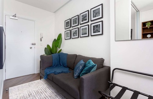 Elizabeth Bay Apartment | Stylish Studio Near Kings Cross Train Station