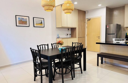Petaling Jaya Apartment | Stylish Urban Oasis