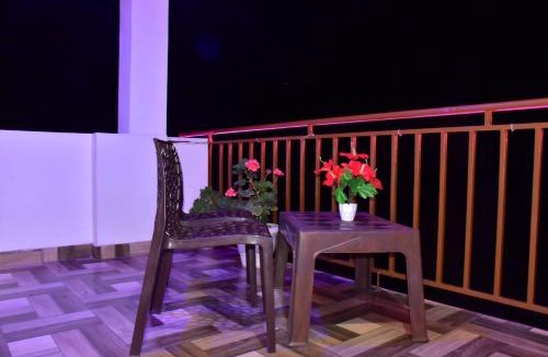 Kumarhatti Apartment | Summer Imperial Crest Hotels By Stayza Retreat