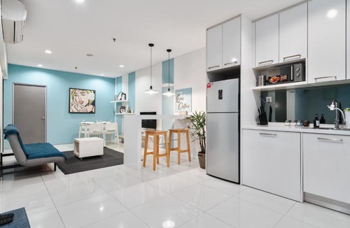 Kuala Lumpur City Centre Apartment | Summer Suites KLCC Apartments by Soulasia