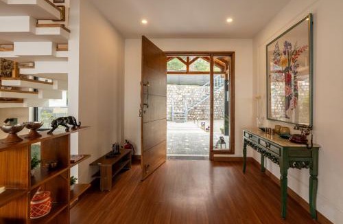 Kaul Villa | Summerfield Manor 5 Bedroom Garden Estate
