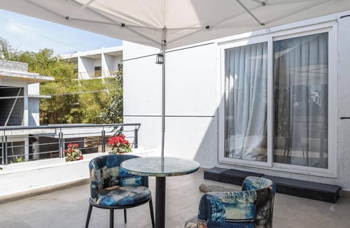 Denkanikota Apartment | Sundara Haven Villapoolgardenbbq1hr E-city HSR