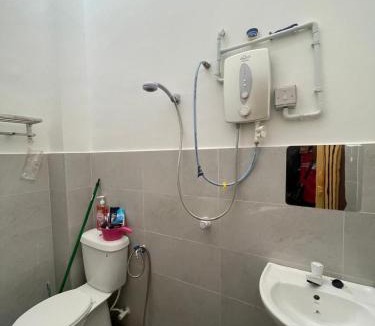 Alor Gajah Apartment | Sungai Udang Homestay 4 bilik