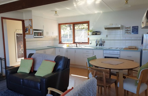 Old Adaminaby Cottage | Sunray Cottage - Lake Eucumbene views from our cosy cottage at Old Adaminaby