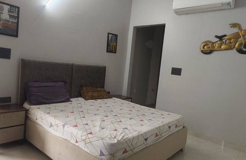 Gurugram House | Sunset luxury Private Farmhouse