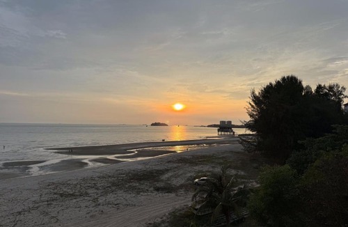Taman Haji Zainal Apartment | Sunset Seaview Beach Escape PD