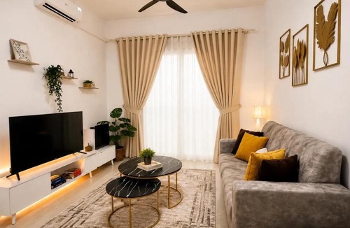 Pulau Gedong Apartment | Sunset View - Klebang Melaka - PS5 Gaming - Netflix - Pool - 3BR - 10Pax