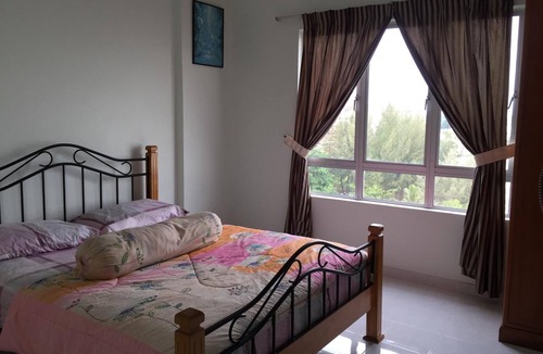 Taman Haji Zainal House | Sunshine Bay Resort Port Dickson